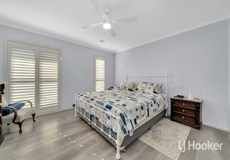 Photo - 3 Freshfields Drive, Cranbourne North VIC 3977 - Image 7