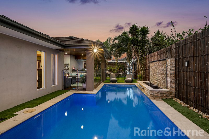 Photo - 3 Friars Crescent, North Lakes QLD 4509 - Image 16