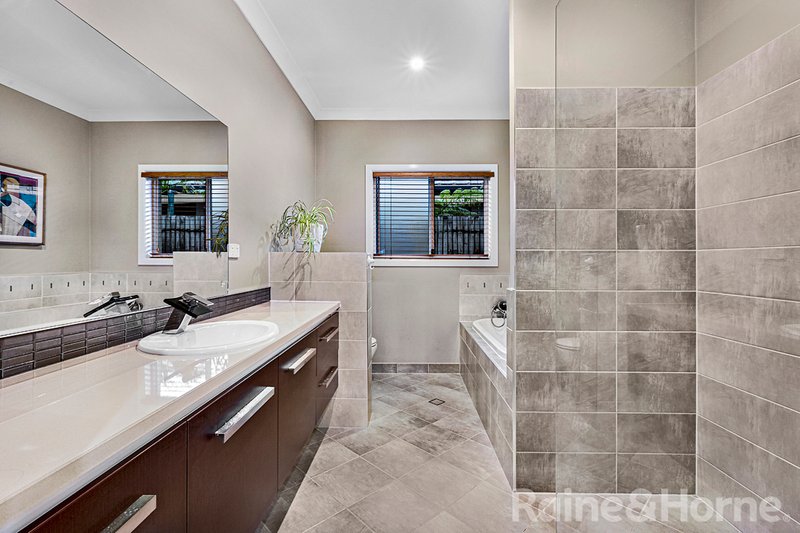 Photo - 3 Friars Crescent, North Lakes QLD 4509 - Image 23