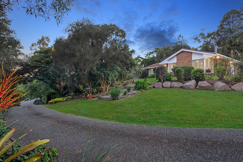 Photo - 3 Fryar Court, Clear Mountain QLD 4500 - Image 14