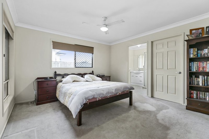 Photo - 3 Gannon Avenue, Manly QLD 4179 - Image 4