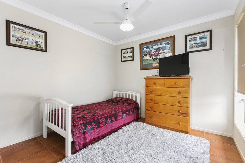 Photo - 3 Gannon Avenue, Manly QLD 4179 - Image 6