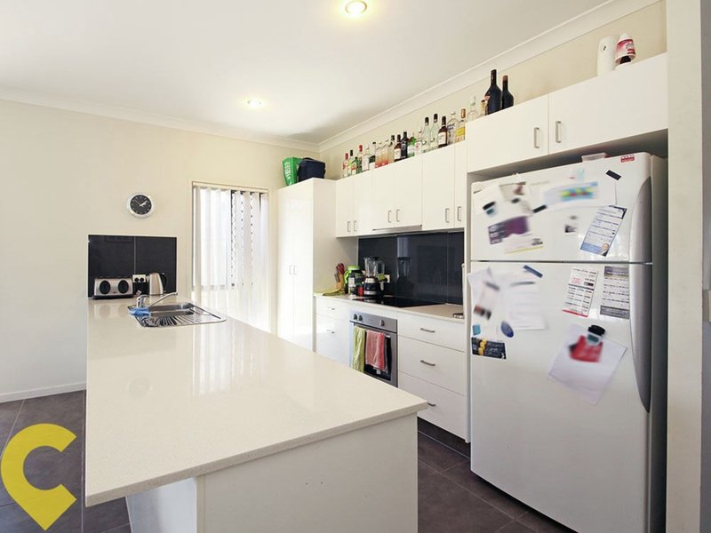 Photo - 3 Ganton Street, North Lakes QLD 4509 - Image 2