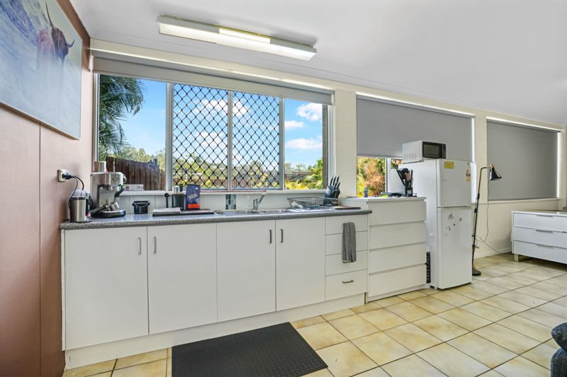 Photo - 3 Garden Street, West Gladstone QLD 4680 - Image 17