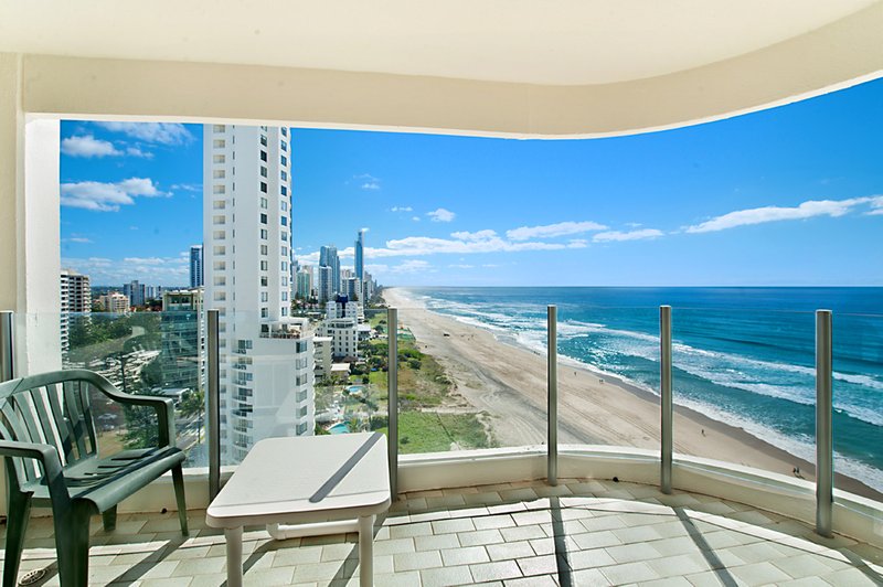 Photo - 3 Garfield Terrace, Surfers Paradise QLD 4217 - Image 2