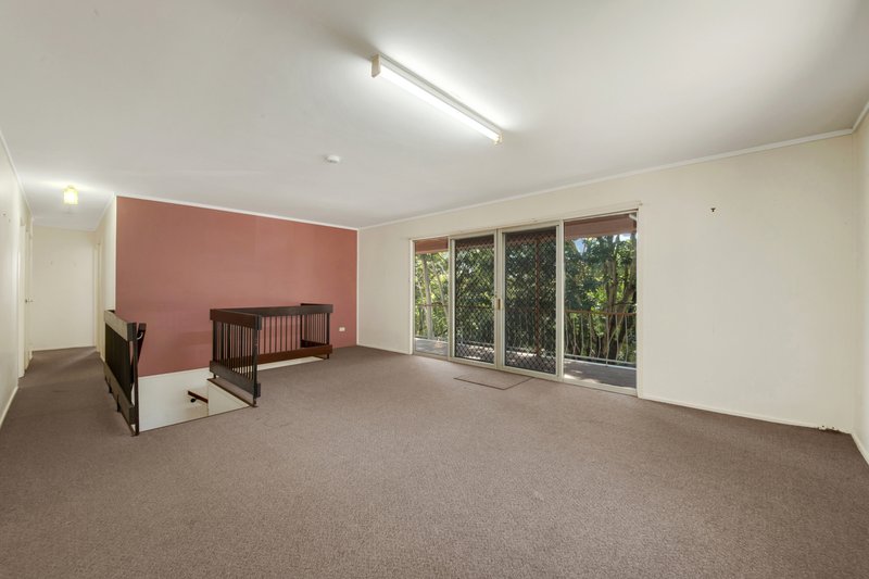 Photo - 3 Gatcombe Lane, West Gladstone QLD 4680 - Image 4