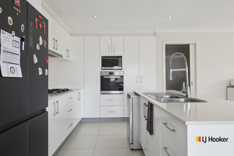 Photo - 3 Gauci Street, Casey ACT 2913 - Image 6