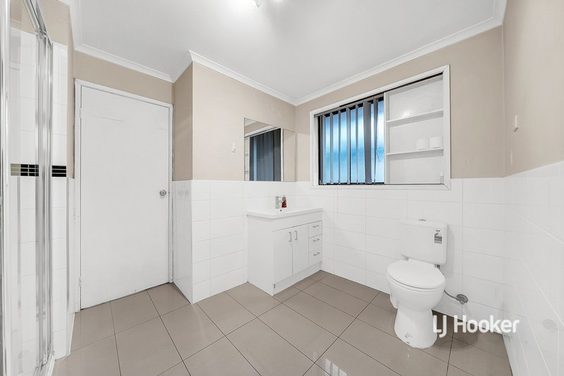 Photo - 3 General Joshua Drive, Hampton Park VIC 3976 - Image 5