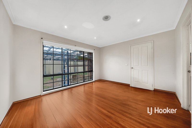 Photo - 3 General Joshua Drive, Hampton Park VIC 3976 - Image 7