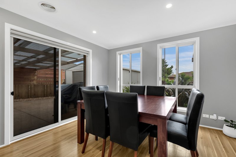 Photo - 3 Gentzen Drive, Wyndham Vale VIC 3024 - Image 4