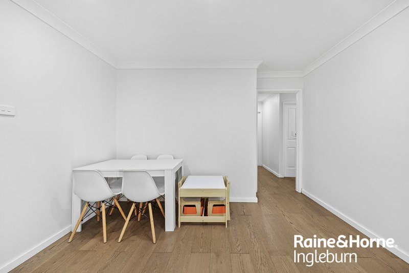 Photo - 3 Geranium Avenue, Macquarie Fields NSW 2564 - Image 6