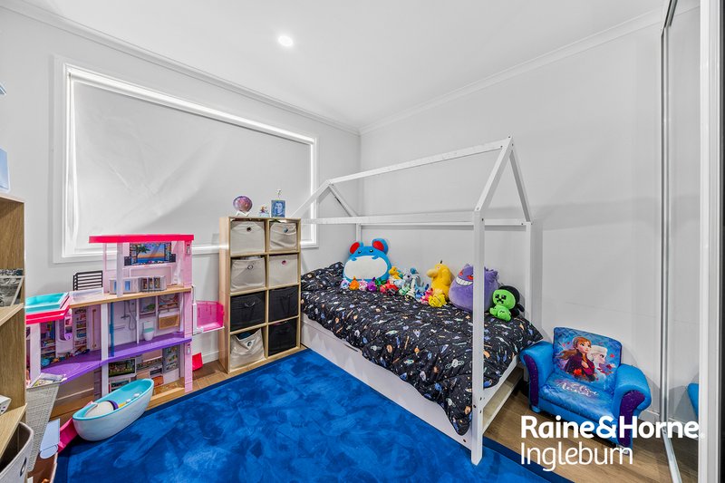 Photo - 3 Geranium Avenue, Macquarie Fields NSW 2564 - Image 7