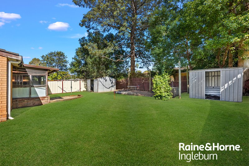 Photo - 3 Geranium Avenue, Macquarie Fields NSW 2564 - Image 8