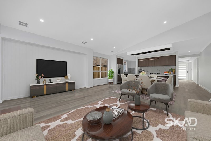 Photo - 3 Gibdon Way, Mickleham VIC 3064 - Image 5