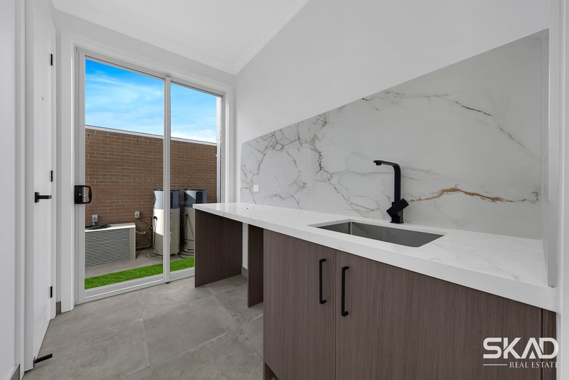 Photo - 3 Gibdon Way, Mickleham VIC 3064 - Image 17