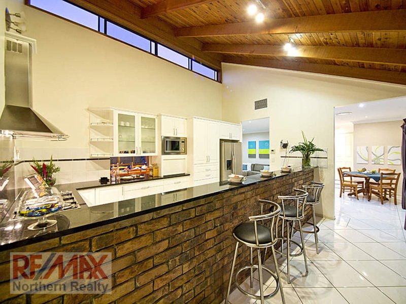 Photo - 3 Gibson Court, Cashmere QLD 4500 - Image 9