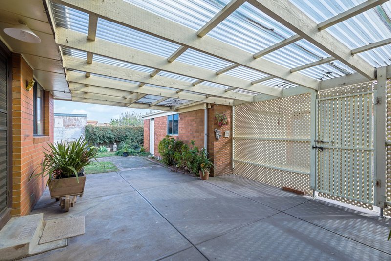 Photo - 3 Gibson Street, Lalor VIC 3075 - Image 12