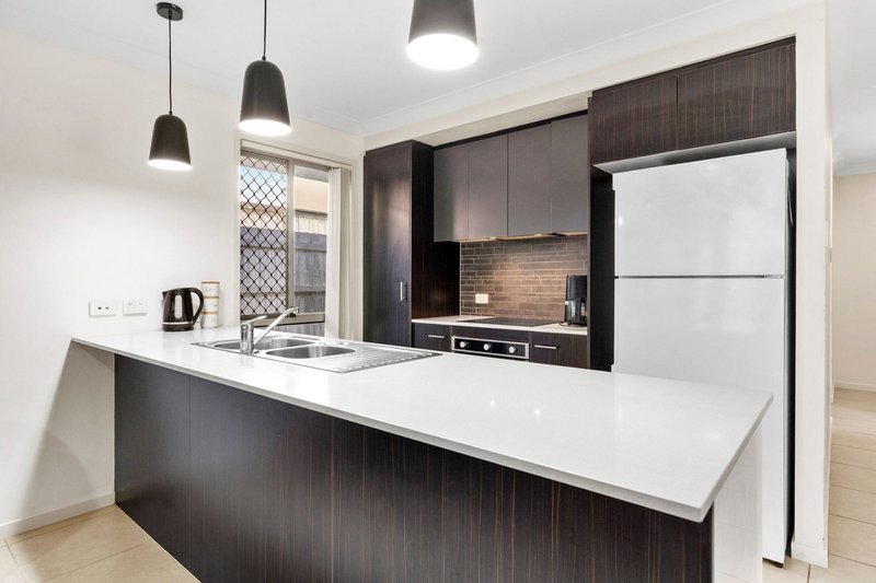 Photo - 3 Gillies Court, North Lakes QLD 4509 - Image 2