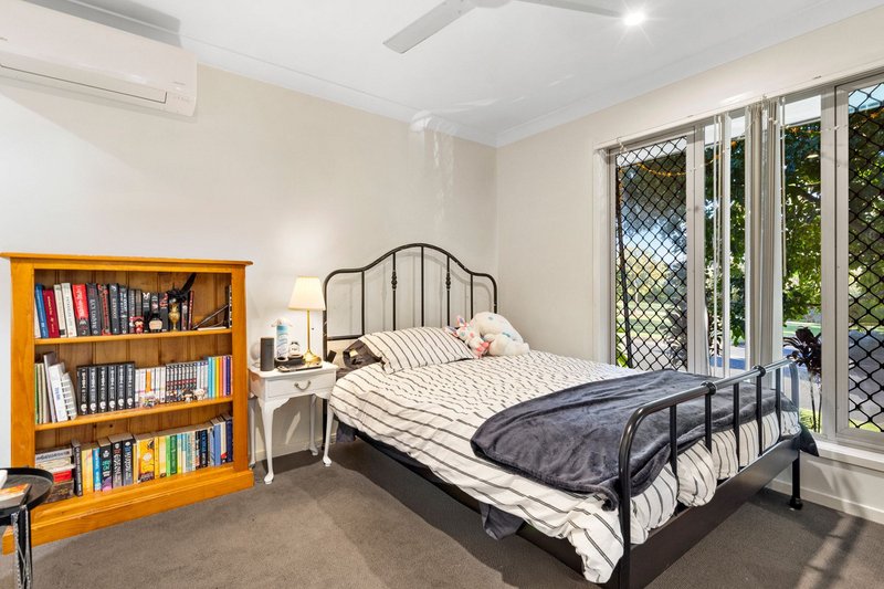 Photo - 3 Gillies Court, North Lakes QLD 4509 - Image 7