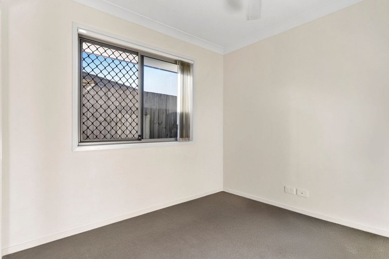 Photo - 3 Gillies Court, North Lakes QLD 4509 - Image 12