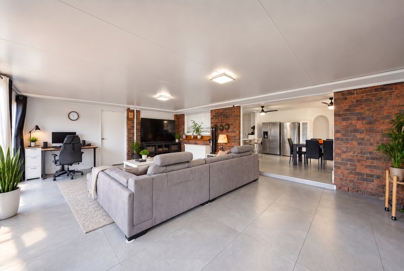 Photo - 3 Gingko Crescent, Regents Park QLD 4118 - Image 5