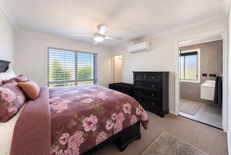 Photo - 3 Gingko Crescent, Regents Park QLD 4118 - Image 12