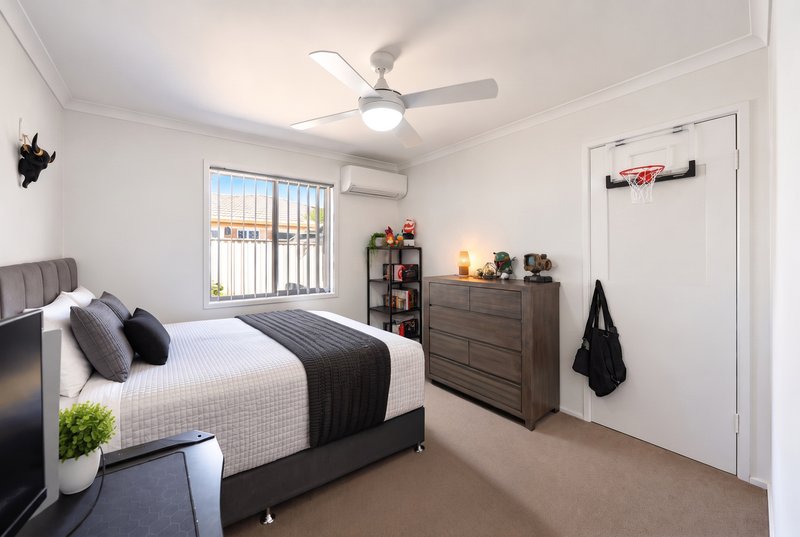 Photo - 3 Gingko Crescent, Regents Park QLD 4118 - Image 14