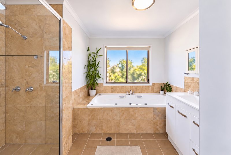 Photo - 3 Gingko Crescent, Regents Park QLD 4118 - Image 18
