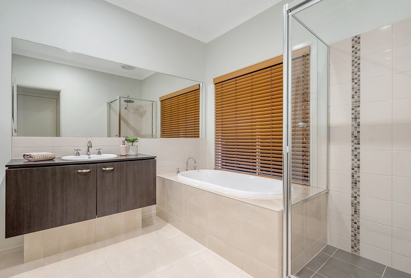 Photo - 3 Gippsland Way, Craigieburn VIC 3064 - Image 23