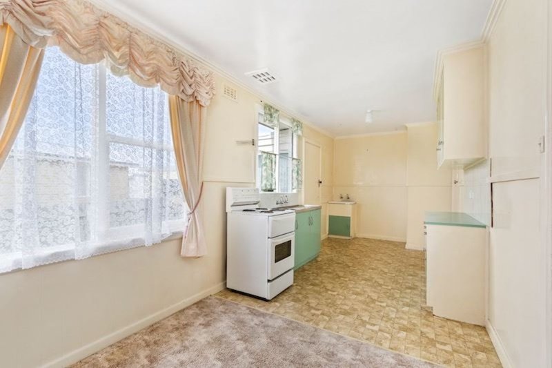 Photo - 3 Girdlestone Street, Devonport TAS 7310 - Image 2