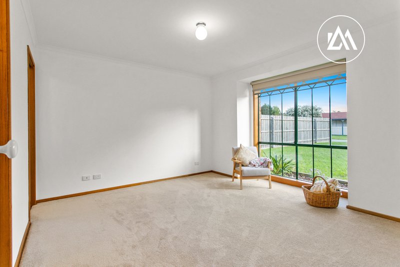 Photo - 3 Gleeson Court, Langwarrin VIC 3910 - Image 9