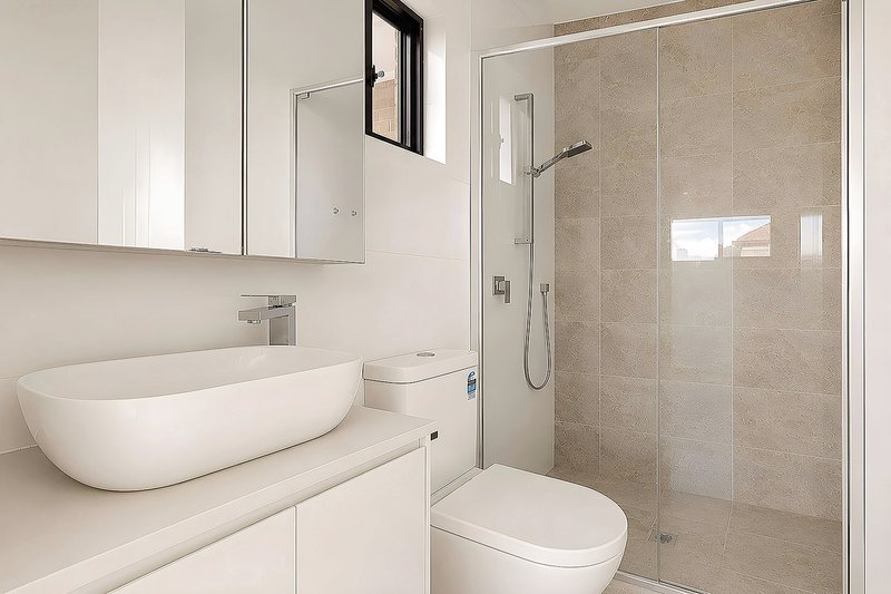 Photo - 3 Glenbrook Crescent, Georges Hall NSW 2198 - Image 8