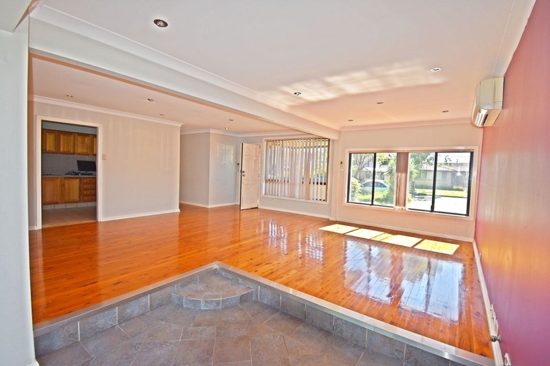 Photo - 3 Glenbrook Crescent, Georges Hall NSW 2198 - Image 12