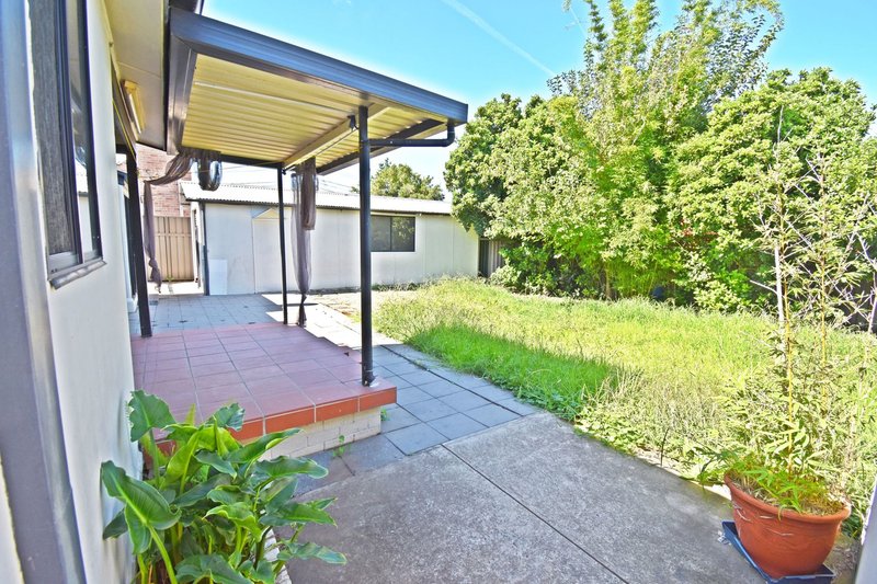 Photo - 3 Glenbrook Crescent, Georges Hall NSW 2198 - Image 13