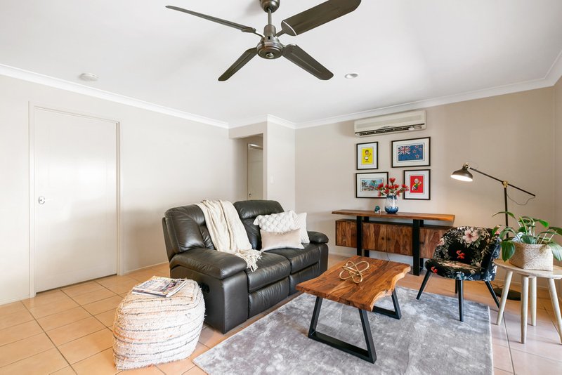 Photo - 3 Glenkyree Close, Upper Kedron QLD 4055 - Image 6