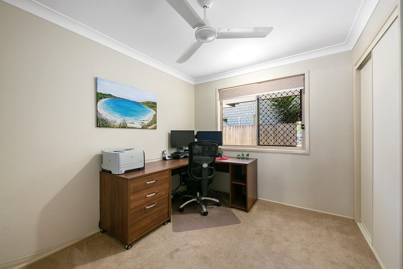 Photo - 3 Glenkyree Close, Upper Kedron QLD 4055 - Image 12