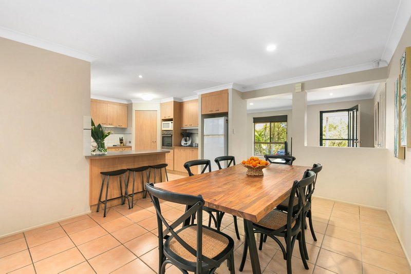 Photo - 3 Glenkyree Close, Upper Kedron QLD 4055 - Image 14