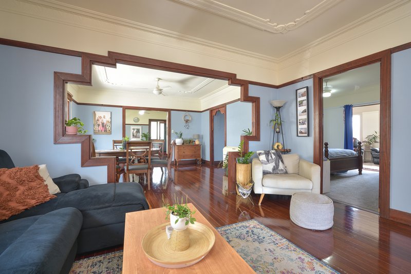 Photo - 3 Glenlyon Street, Gladstone Central QLD 4680 - Image 11