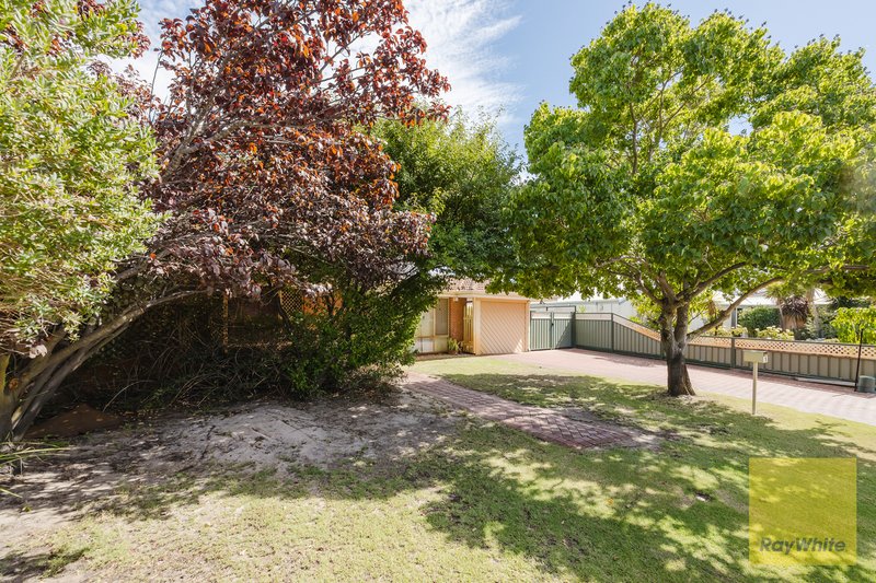 Photo - 3 Goldfinch Grove, Ballajura WA 6066 - Image 3
