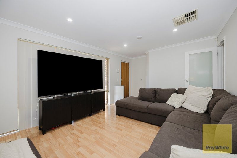 Photo - 3 Goldfinch Grove, Ballajura WA 6066 - Image 5