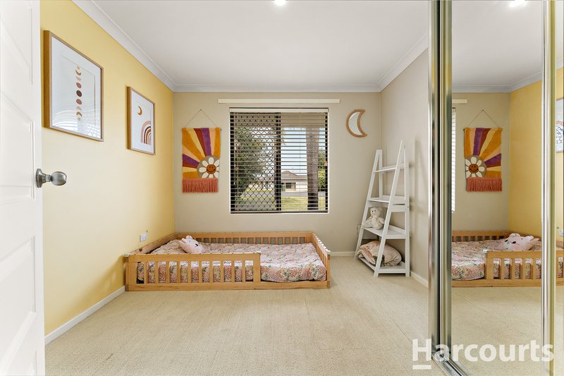 Photo - 3 Gollan Place, Coodanup WA 6210 - Image 10