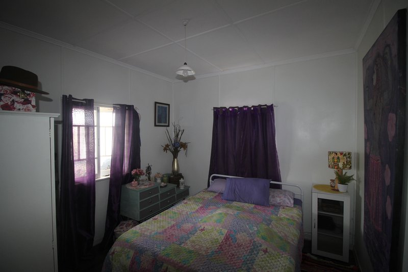 Photo - 3 Gooyong Street, Kingaroy QLD 4610 - Image 8