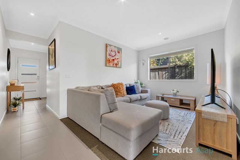 Photo - 3 Gossamer Way, Narre Warren South VIC 3805 - Image 4