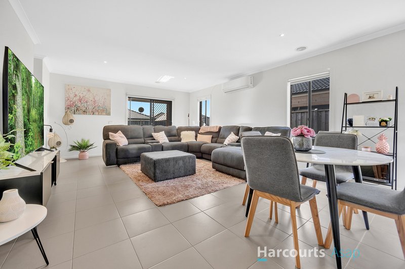 Photo - 3 Gossamer Way, Narre Warren South VIC 3805 - Image 6