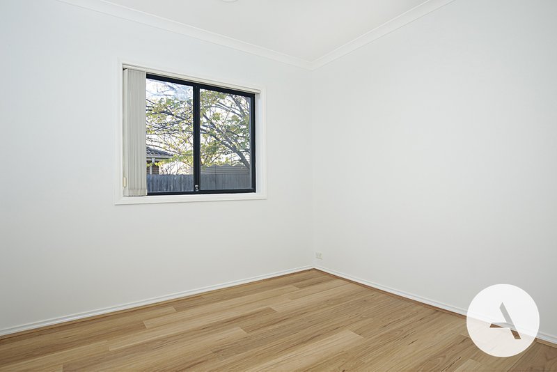 Photo - 3 Gouldsmith Street, Dunlop ACT 2615 - Image 6