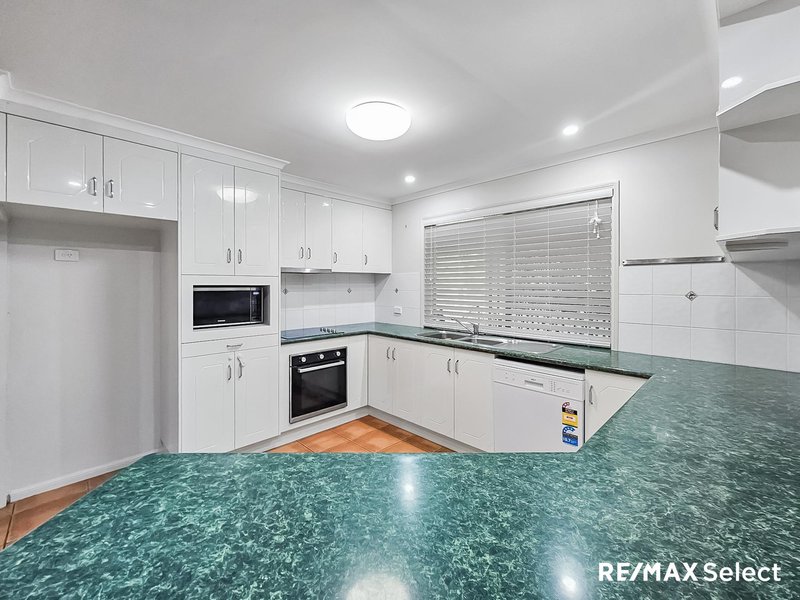 Photo - 3 Grace Crescent, Slade Point QLD 4740 - Image 4