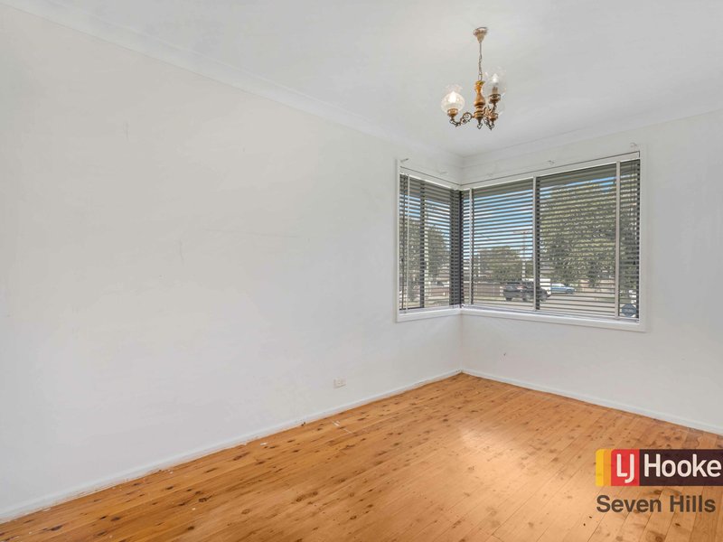 Photo - 3 Grady Gardens, Smithfield NSW 2164 - Image 9