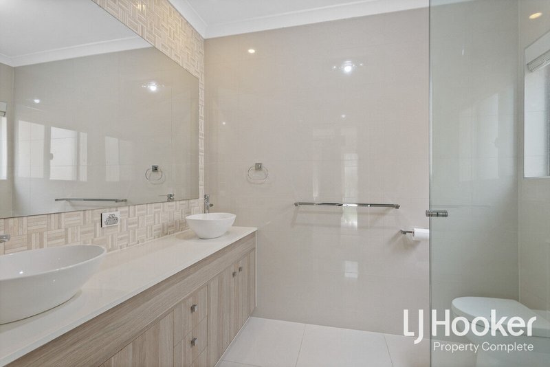 Photo - 3 Grasslands Street, Yarrabilba QLD 4207 - Image 8