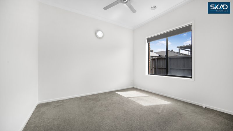 Photo - 3 Greaves Crescent, Kalkallo VIC 3064 - Image 14