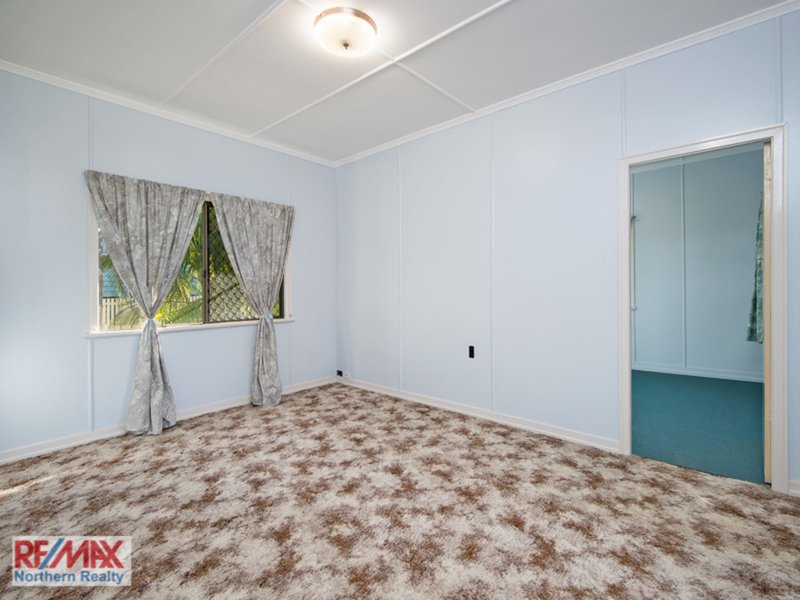 Photo - 3 Green Street, Ebbw Vale QLD 4304 - Image 7